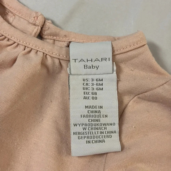 Tahari - long sleeve onesie top/shirt. Size 3-6 months - Picture 2 of 4